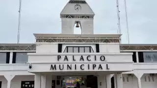 Detiene la Fiscalía de Quintana Roo a dos exfuncionarios de Playa de Carmen; ¿quiénes son y qué hicieron?