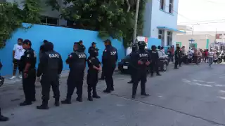 Policías se mantuvieron alrededor de las casillas en Progreso