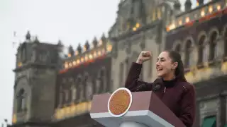 La Presidenta encabezó el acto en la plancha del Zócalo capitalino.