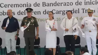 La Presidenta y el Gobernador encabezaron un evento del tren de carga del Tren Maya.