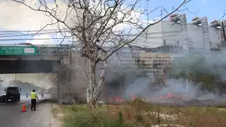 Se desconocen las causas del incendio en la salida a Umán