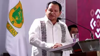 El gobernador Joaquín Díaz Mena rinde una nueva conferencia matutina