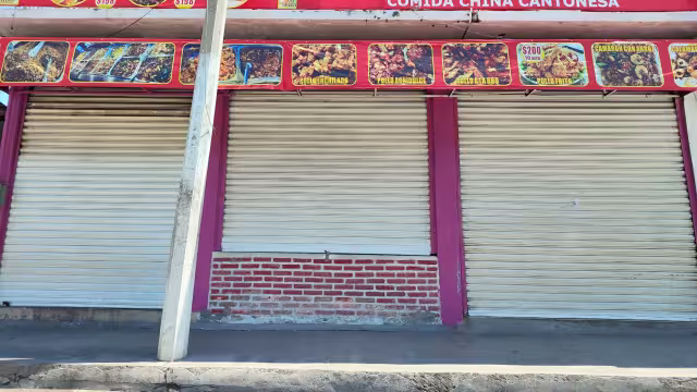 En algunos casos, los cierres se debieron a que los comercios no contaban con servicios sanitarios básicos como lavamanos.