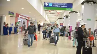 Los vuelos en el aeropuerto de Mérida se reanudaron hasta las 9:30 de la mañana