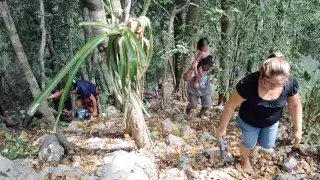 Para los locales, el recorrido por el lugar tiene un costo de 300 pesos por individuo, e incluye un paseo en el museo comunitario y la iglesia del poblado