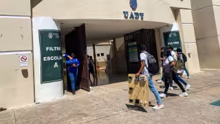 Más de 12 mil jóvenes quedarán fuera de la UADY el próximo ciclo; nuevos programas ya no responden a la demanda