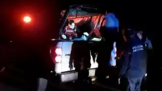 Randy, Abner y Óscar subieron a una patrulla que los llevó a rendir sus declaraciones