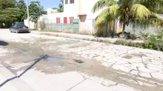 Ciudadanos en Chetumal siguen denunciando proliferación de baches.