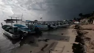Huracán “Milton”: Inician medidas de seguridad para embarcaciones en Quintana Roo