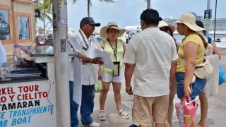 Explicaron que también son un problema para los visitantes las barreras del idioma, lo que hace que asuman la pérdida económica