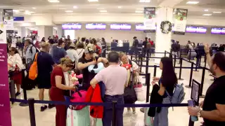 El abordaje de los pasajeros se llevó a cabo sin complicaciones. De acuerdo con Asur, predominan las salidas a ciudades internacionales