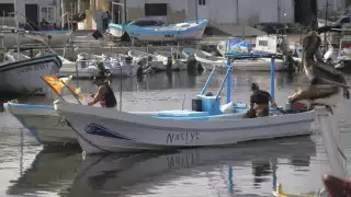 Alrededor de 12 mil 400 hombres de mar recibirán un total de 6 mil pesos en vales de despensa