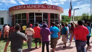 Comunidades de Atasta, Sabancuy y Mamantel estallan contra Pablo Gutiérrez; acusan trato desigual