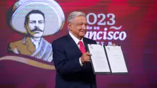 AMLO festeja próxima construcción del tren rápido México-SLP-Nuevo Laredo