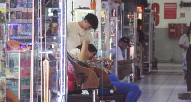 En algunos casos, el espacio del local limita el tipo de mobiliario disponible para los trabajadores