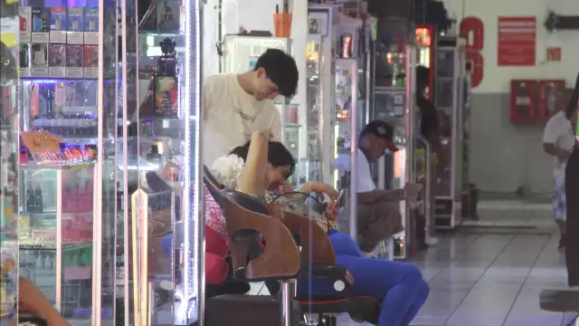 En algunos casos, el espacio del local limita el tipo de mobiliario disponible para los trabajadores