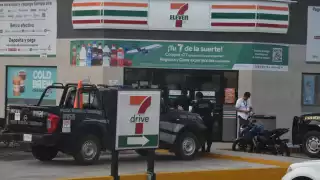 El atraco se registró durante la madrugada, en el establecimiento ubicado en la carretera a Cancún