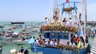 Cumple 70 años el Paseo por Mar de la Virgen del Carmen