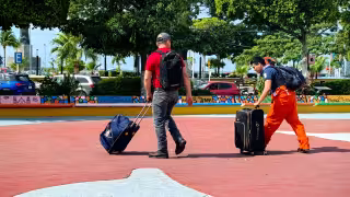 Migra mano de obra especializada ante la crisis del sector petrolero en Carmen