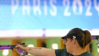 Ale Pistolas en acción desde París