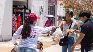 El partido pretende atraer jóvenes mediante invitaciones entre personas de la misma edad.