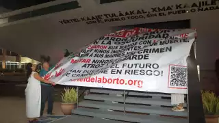 Providas lanzaron consignas contra los diputados del Congreso de Campeche