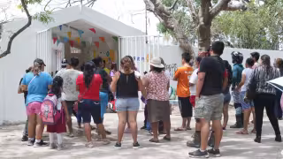 La decisión fue impulsada por padres de familia y asociaciones de profesionistas, quienes buscan reducir riesgos de enfermedades respiratorias en niños