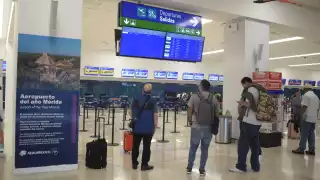 Usuarios han arribado al aeropuerto de Mérida a tiempo