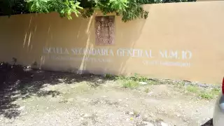 Personal de Por Esto intentó obtener información del director de la escuela