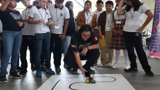 Éxito en la primera edición del Concurso de Robótica de la Anáhuac Mayab