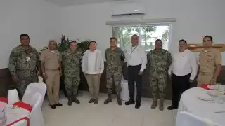 El Gobernador electo expresó su agradecimiento al Vicealmirante por su recibimiento y disposición.
