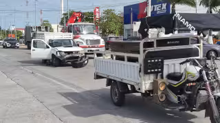 Tránsito exhorta a evitar maniobras imprudentes tras choque en Ciudad del Carmen