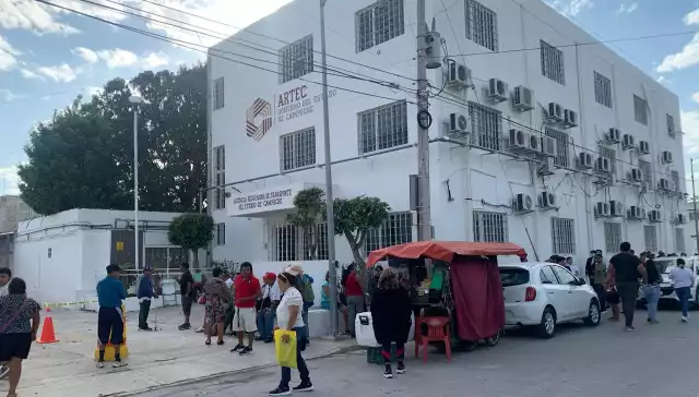 Ciudadanía abarrotó oficinas de ARTEC por tarjetas del sistema Ko’ox