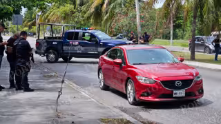 La víctima descendió de su vehículo para ponerse a salvo luego de quedar atorada en el tráfico