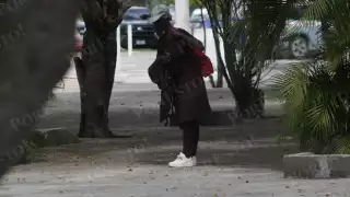 Hasta ahora, la mujer no ha recibido ayuda por parte de las autoridades, viviendo en la incertidumbre