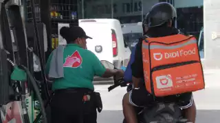 Taxistas, trabajadores de plataformas y choferes de empresas son los más afectados porque requieren comprobar gastos