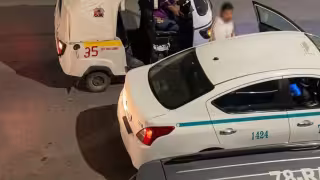 Mototaxistas intentaron perseguir al presunto responsable, quien se refugió en su vivienda para evitar ser detenido.