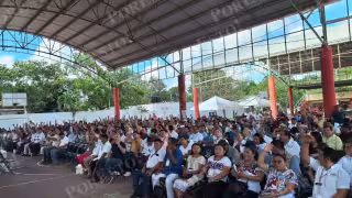 El sacerdote maya Aniceto Velázquez encabezó la ceremonia de apertura