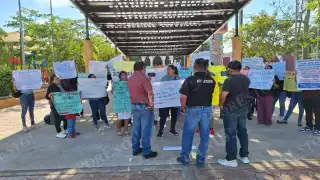 Educadores del Conafe en José María Morelos inician paro indefinido por salarios y seguro social