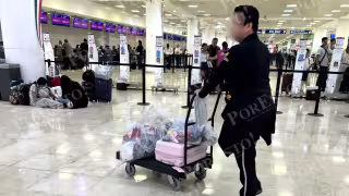 Consideran difícil regresar sus pertenencias a viajeros internacionales, ya que solo se pueden reclamar de manera presencia