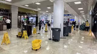 Las filtraciones se registraron en el área de documentación de Copa Airlines, donde pasajeros encontraron charcos y goteras durante las lluvias
