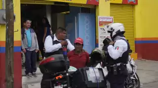 Detienen a dupla por pelear