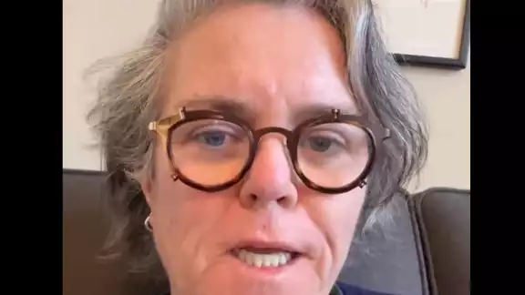La comediante ha sido crítica de los recortes financieros que Trump tiene planeados La comediante ha sido crítica de los recortes financieros que Trump tiene planeados