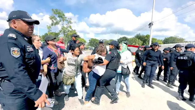 Activistas y ciudadanos recriminaron el excesivo uso de fuerza policial contra madres buscadoras
