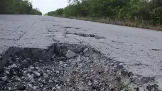 La falta de mantenimiento afecta a trabajadores que conducen por la zona
