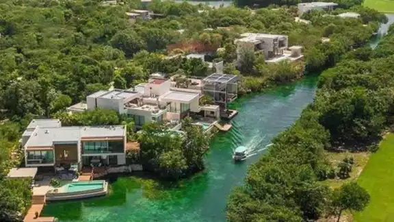 Explosión en hotel de Mayakoba en Playa del Carmen deja un muerto y varios heridos Explosión en hotel de Mayakoba en Playa del Carmen deja un muerto y varios heridos