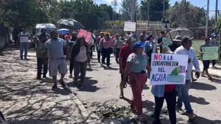 Vecinos de Molas reclaman protección del acuífero ante expansión de granjas porcícolas
