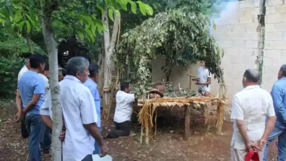 El Cha'a Cháak es un ritual maya en Campeche para pedir lluvias y asegurar una buena cosecha El Cha'a Cháak es un ritual maya en Campeche para pedir lluvias y asegurar una buena cosecha