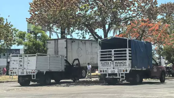 PEMEX, el pretexto: transportistas en Carmen llevan seis meses sin cobrar