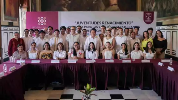 El Gobernador de Yucatán presentó la iniciativa a favor de los jóvenes El Gobernador de Yucatán presentó la iniciativa a favor de los jóvenes